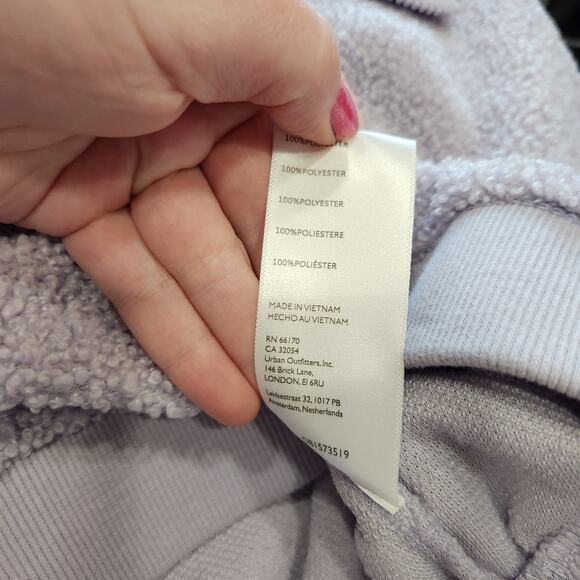 BDG Urban Outfitters Quarter Zip Cropped Sweatshirt Lilac Faux Fur Size Large - Picture 5 of 7